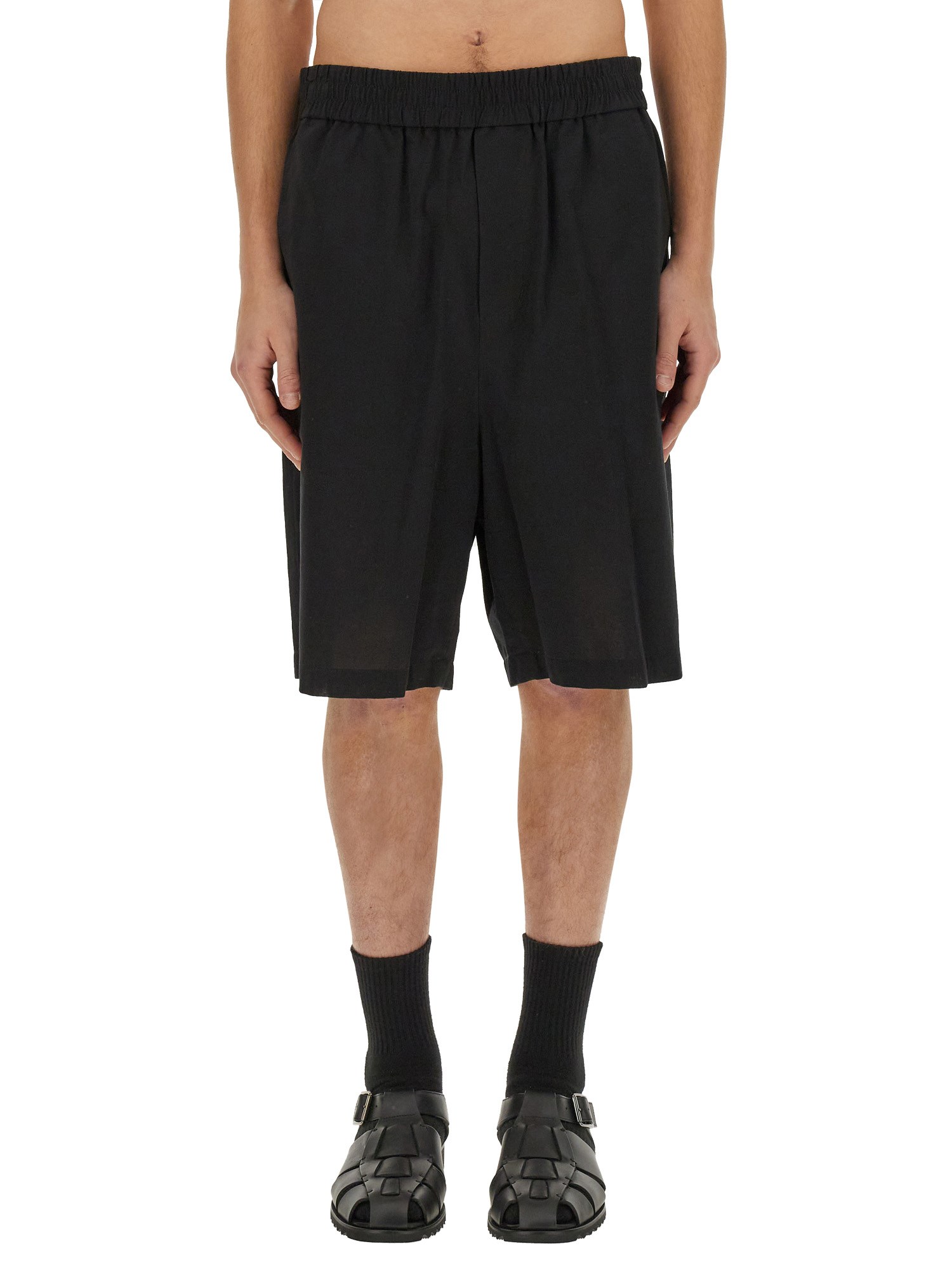 Ami Alexandre Mattiussi Bermuda With Elastic In Black