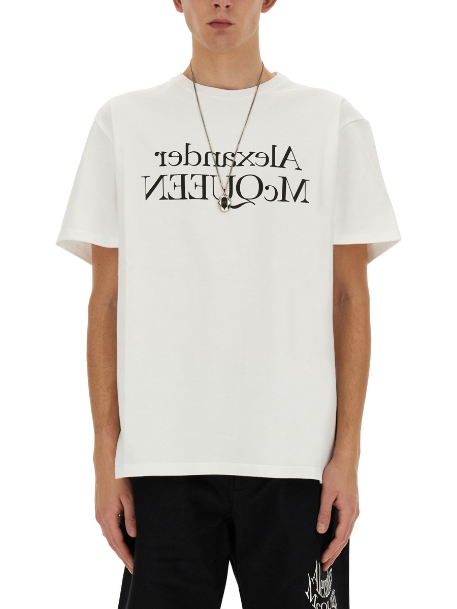 T-SHIRT CON LOGO 