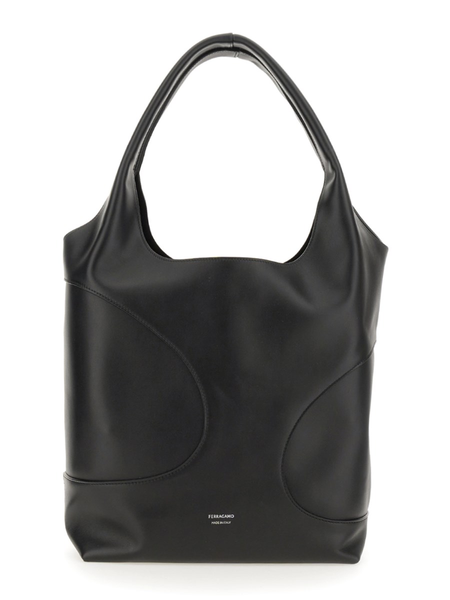 FERRAGAMO BORSA HOBO CON CUT OUT IN PELLE