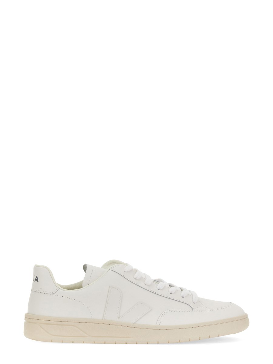 VEJA SNEAKER V-12 IN PELLE