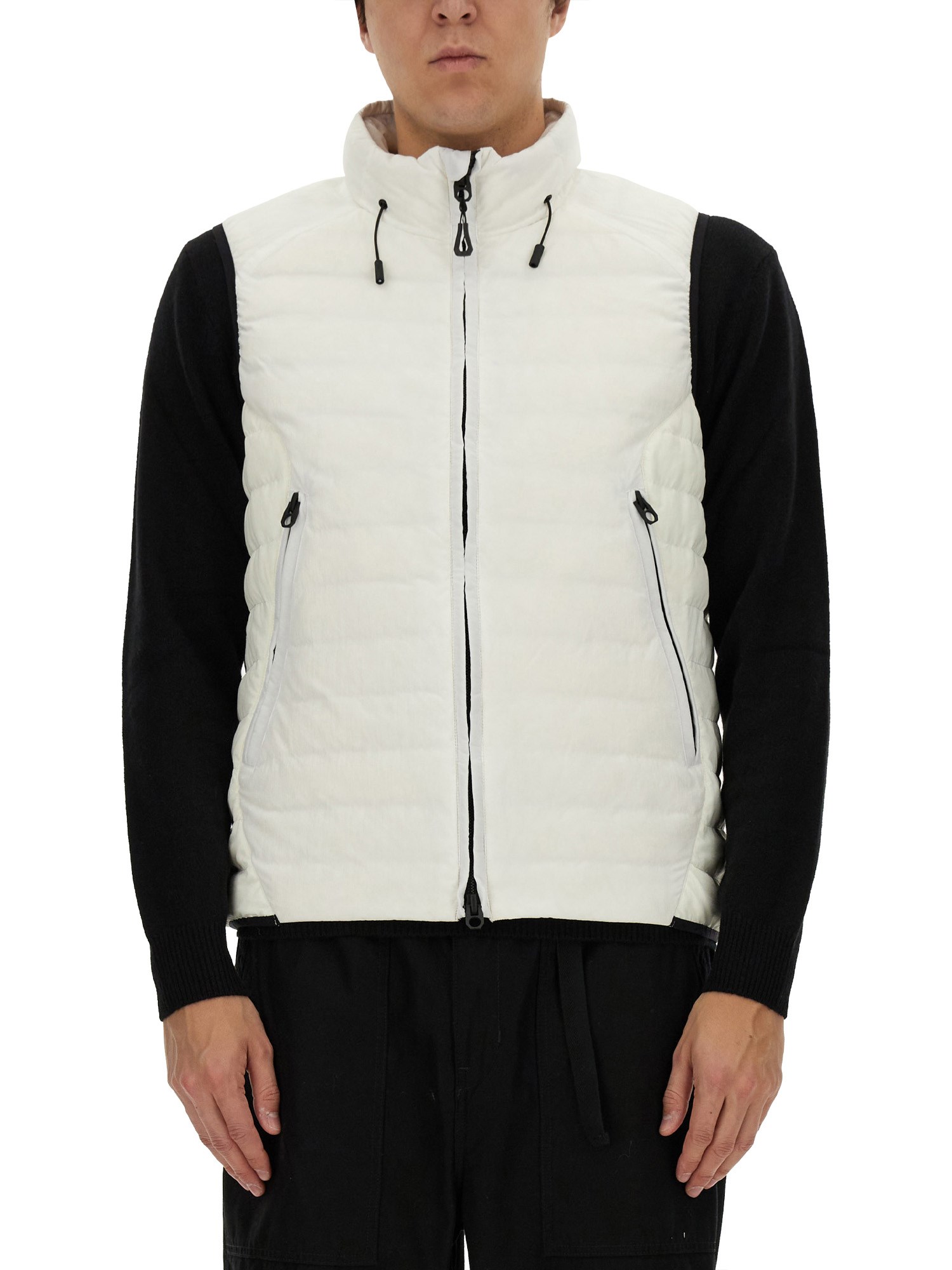 Jg1 Quilted High-collar Padded Vest With Zippered Pockets In White
