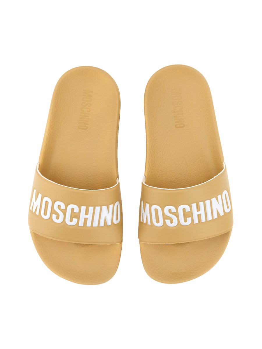 Moschino store slide sandals