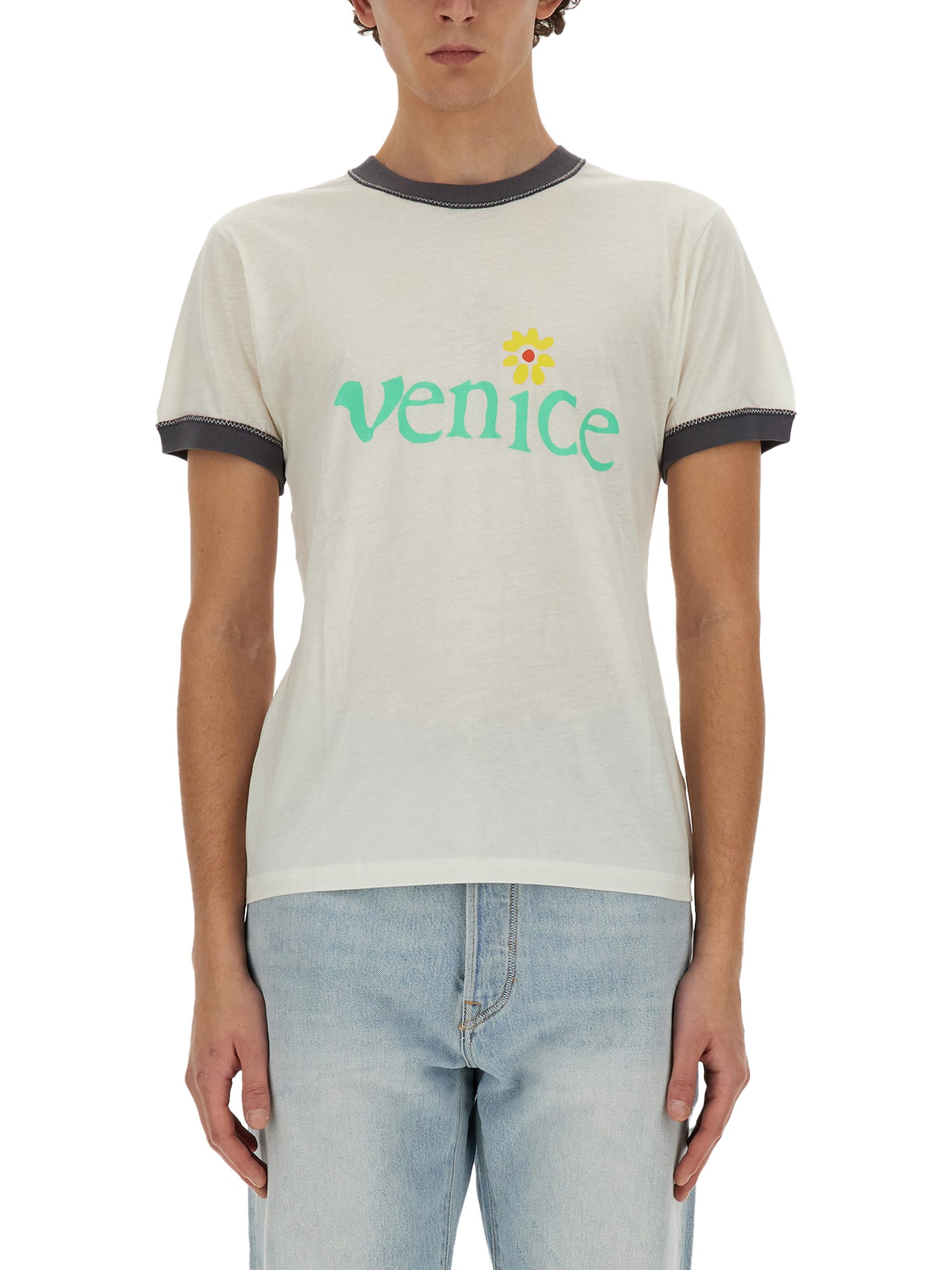 Shop Erl T-shirt "venice" In White