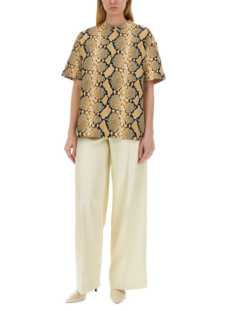 T-SHIRT CON MOTIVO ANIMALIER