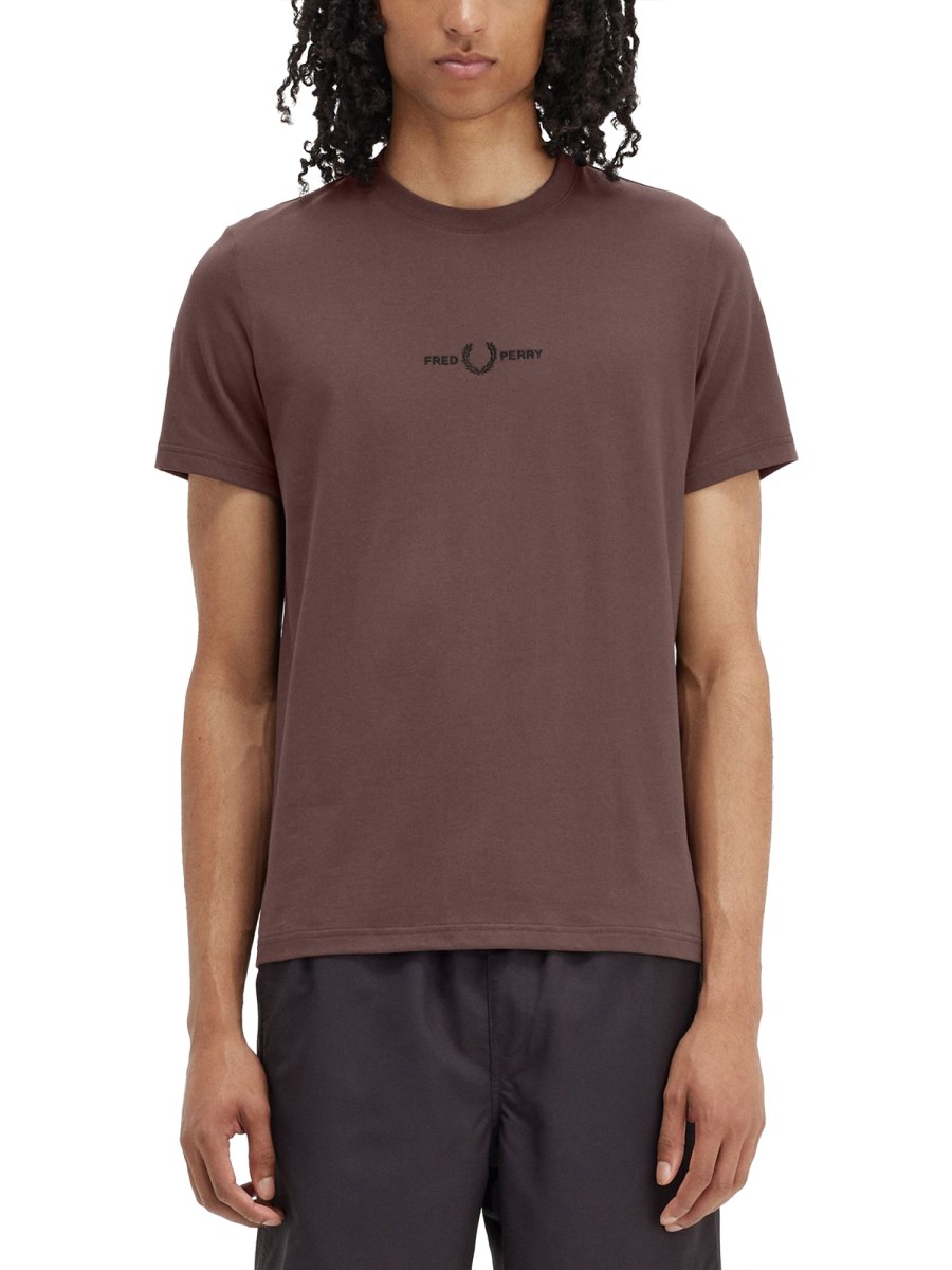 FRED PERRY T-SHIRT CON LOGO