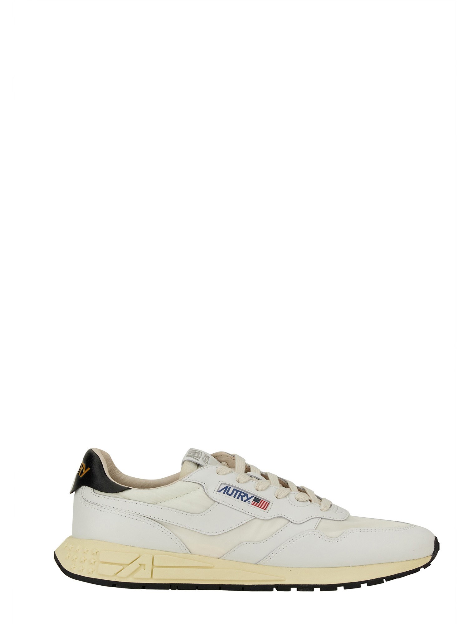Shop Autry Sneaker "reelwind" Low In White