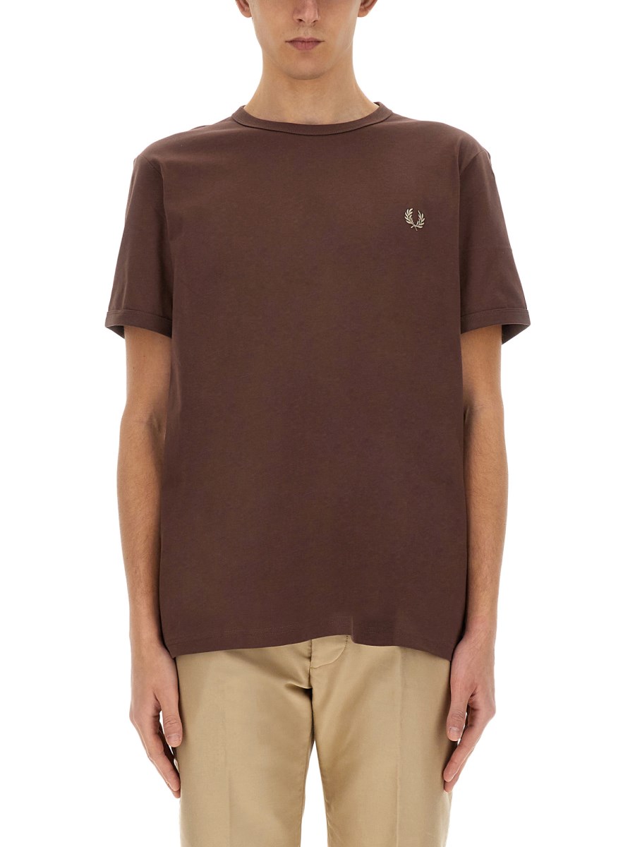 FRED PERRY T-SHIRT CON LOGO