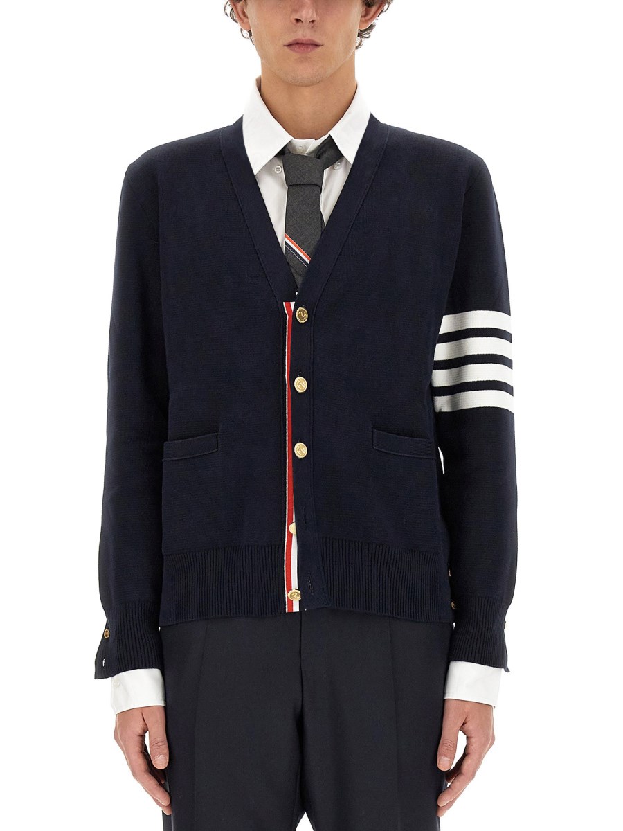 THOM BROWNE CARDIGAN SCOLLO A V IN COTONE PUNTO MILAN CON 4 BAR STRIPES