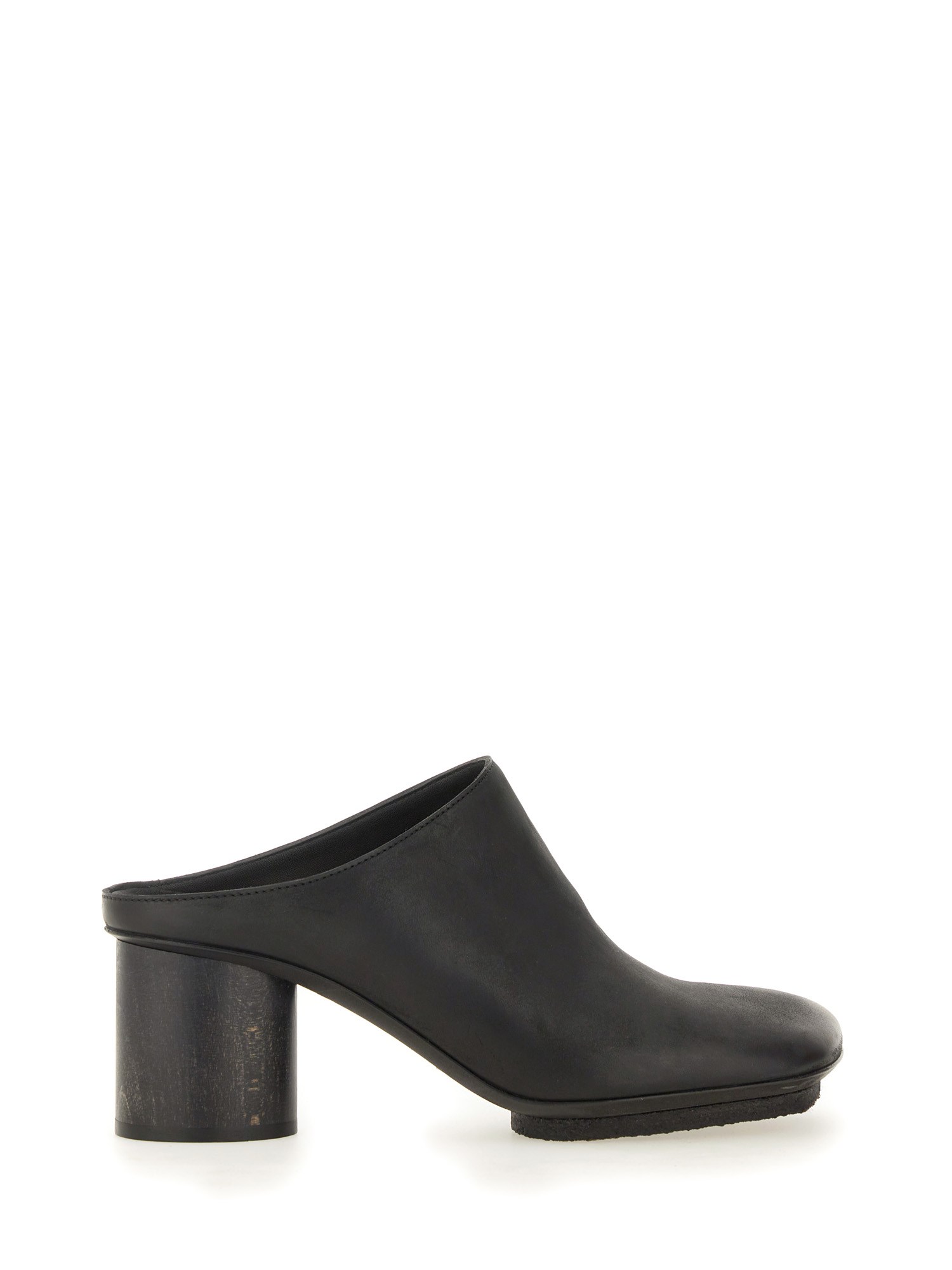 Uma Wang Stone Mule In Black