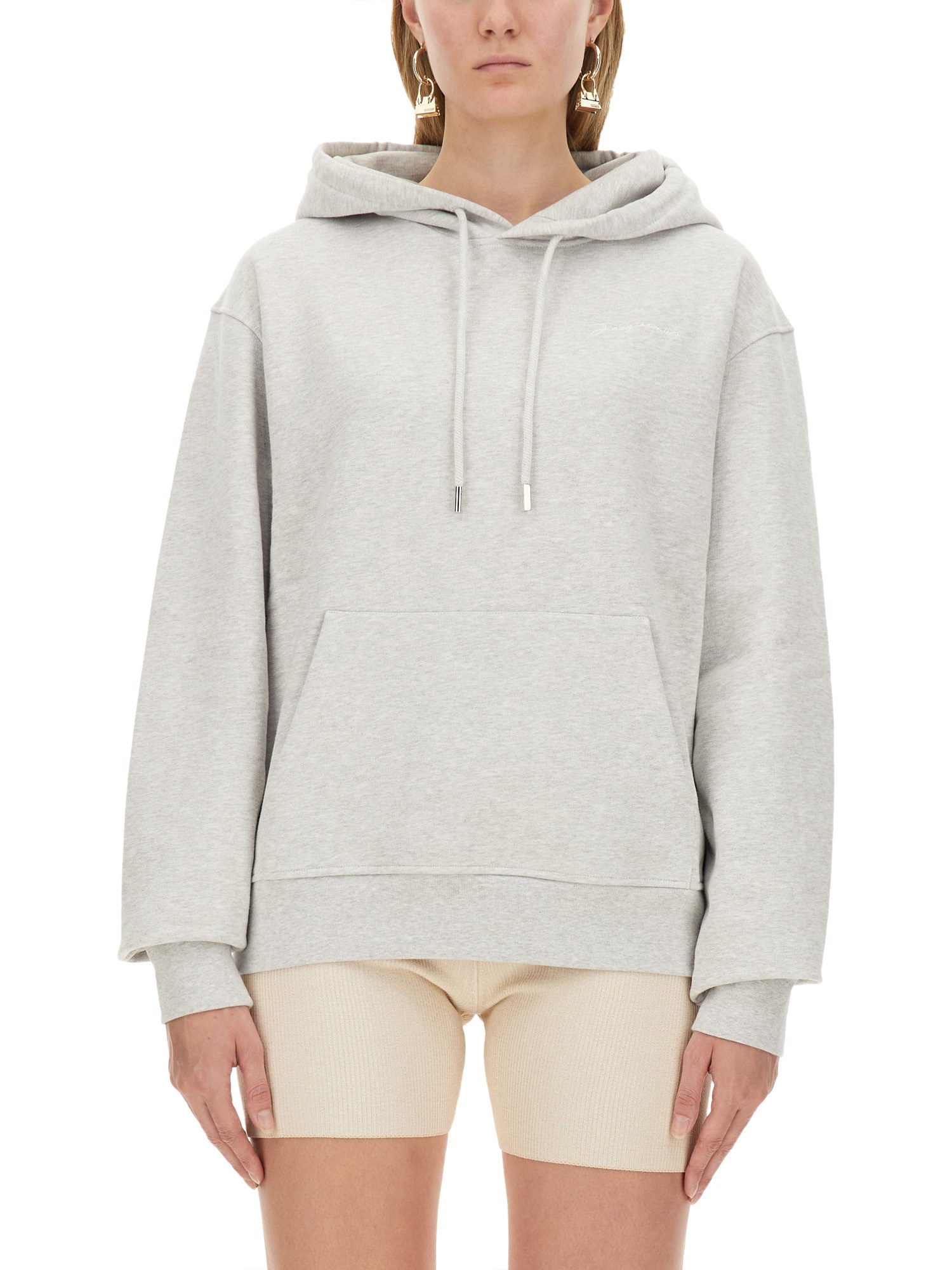 Jacquemus Logo Embroidered Hooded Sweatshirt In Grey
