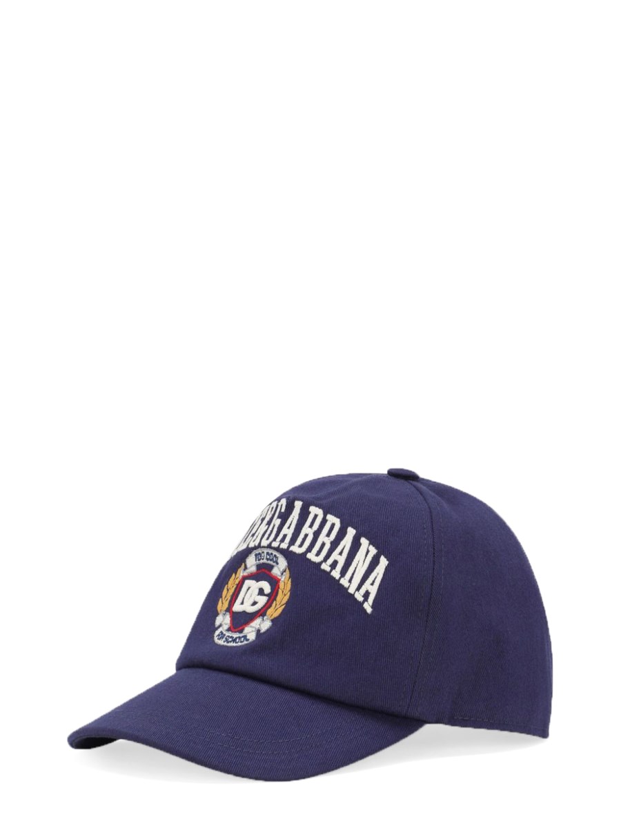 cappello con visiera