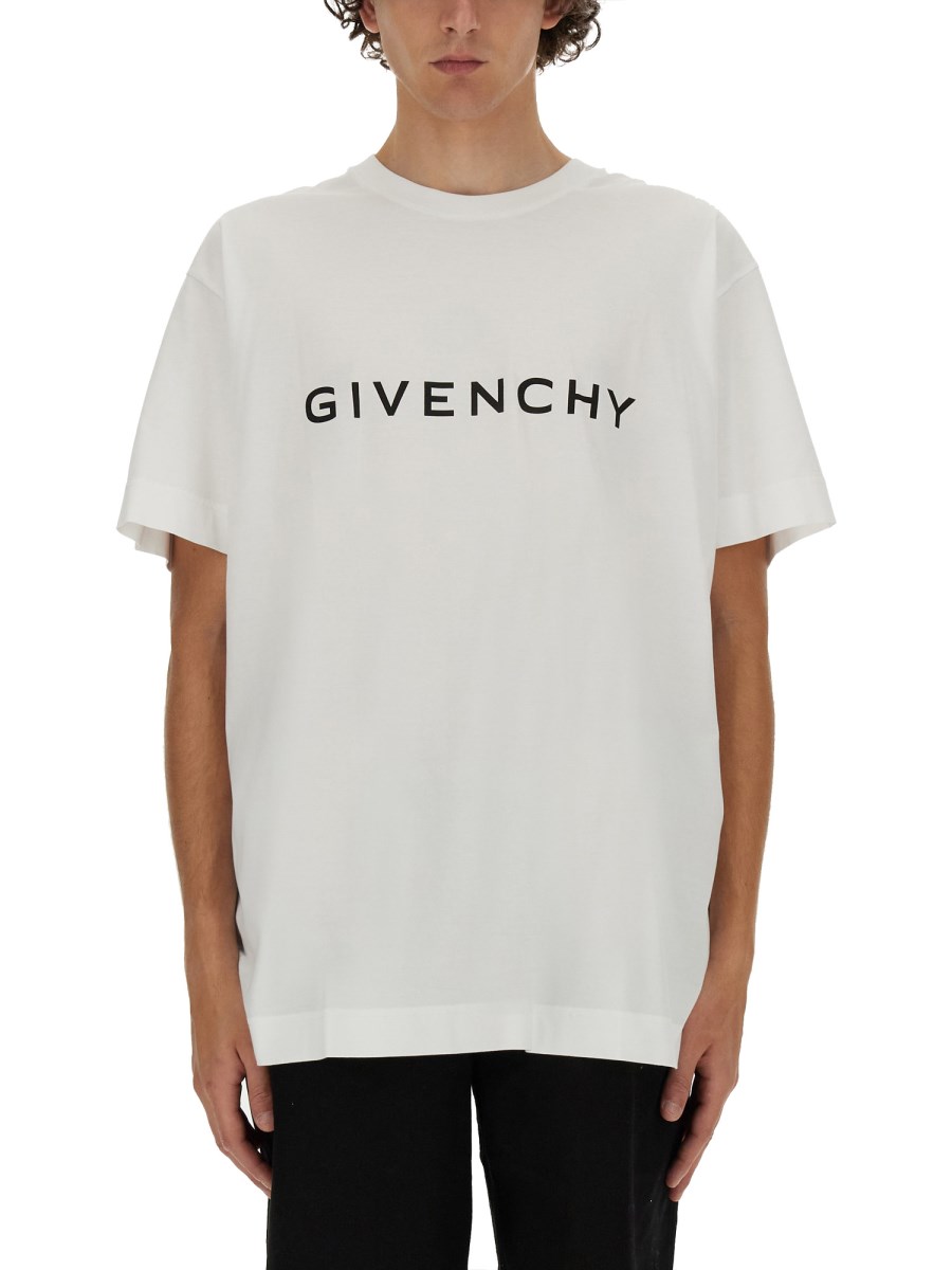 GIVENCHY T-SHIRT OVERSIZE FIT