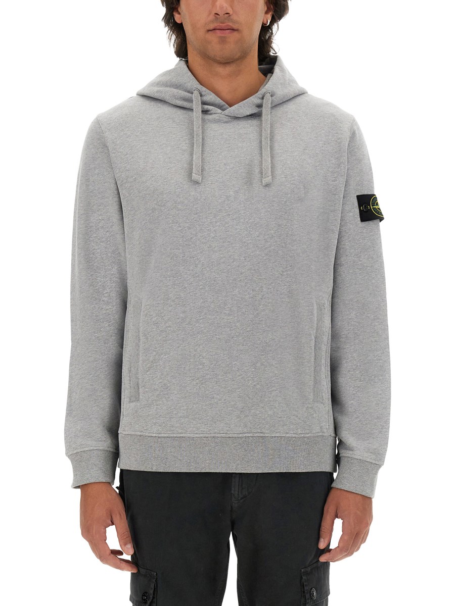 STONE ISLAND FELPA CON CAPPUCCIO E PATCH LOGO