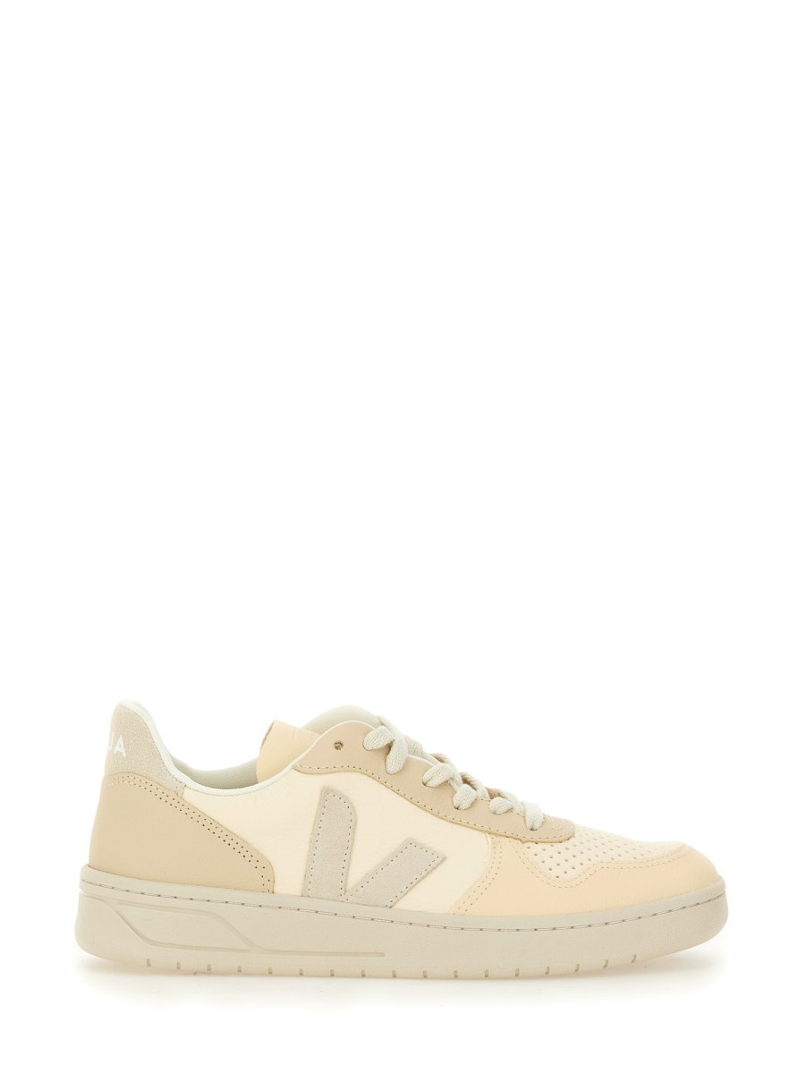 VEJA SNEAKER V-10 IN PELLE