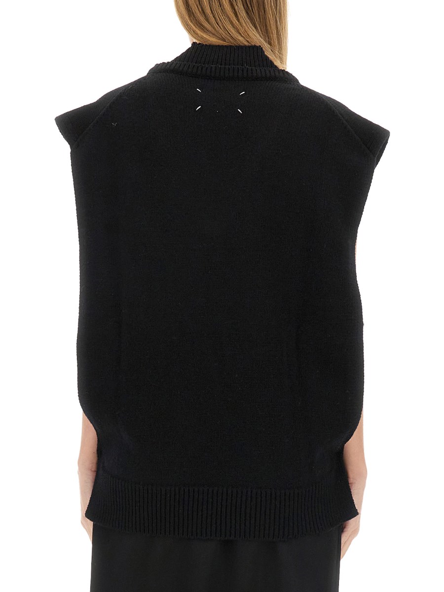 Maison Margiela Botanical Dye Knitted Vest | Green | FARFETCH