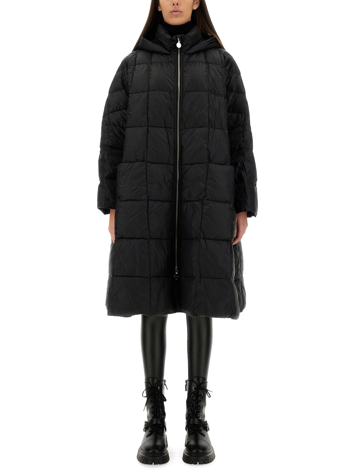 Ienki Ienki Pyramid Ennio Long Down Jacket In Black