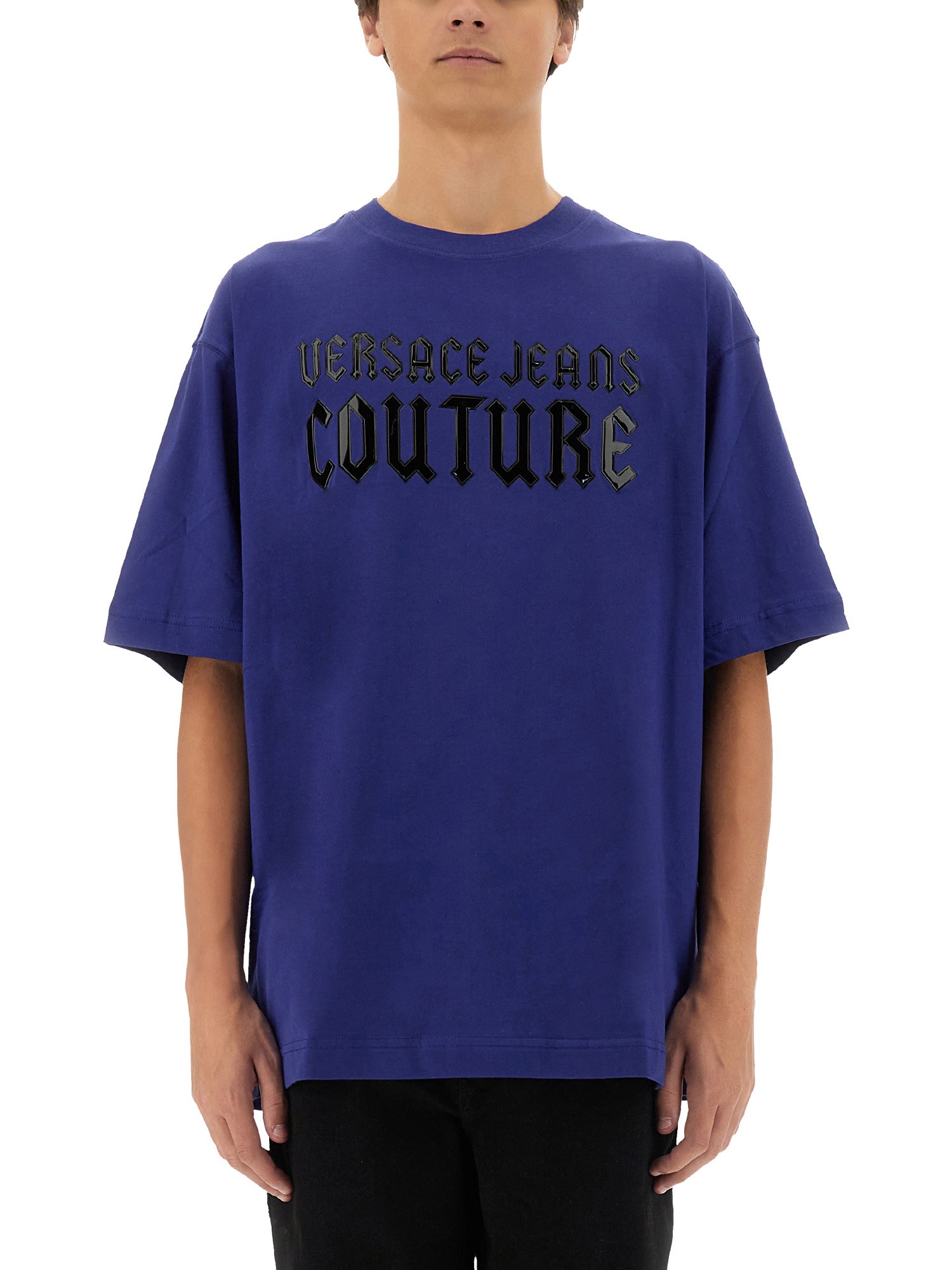 Tシャツ・カットソー VERSACE JEANS GOTHIC LOGO T-SHIRT Versace Jeans Couture Gothic Logo T-shirt In Blue | ModeSens