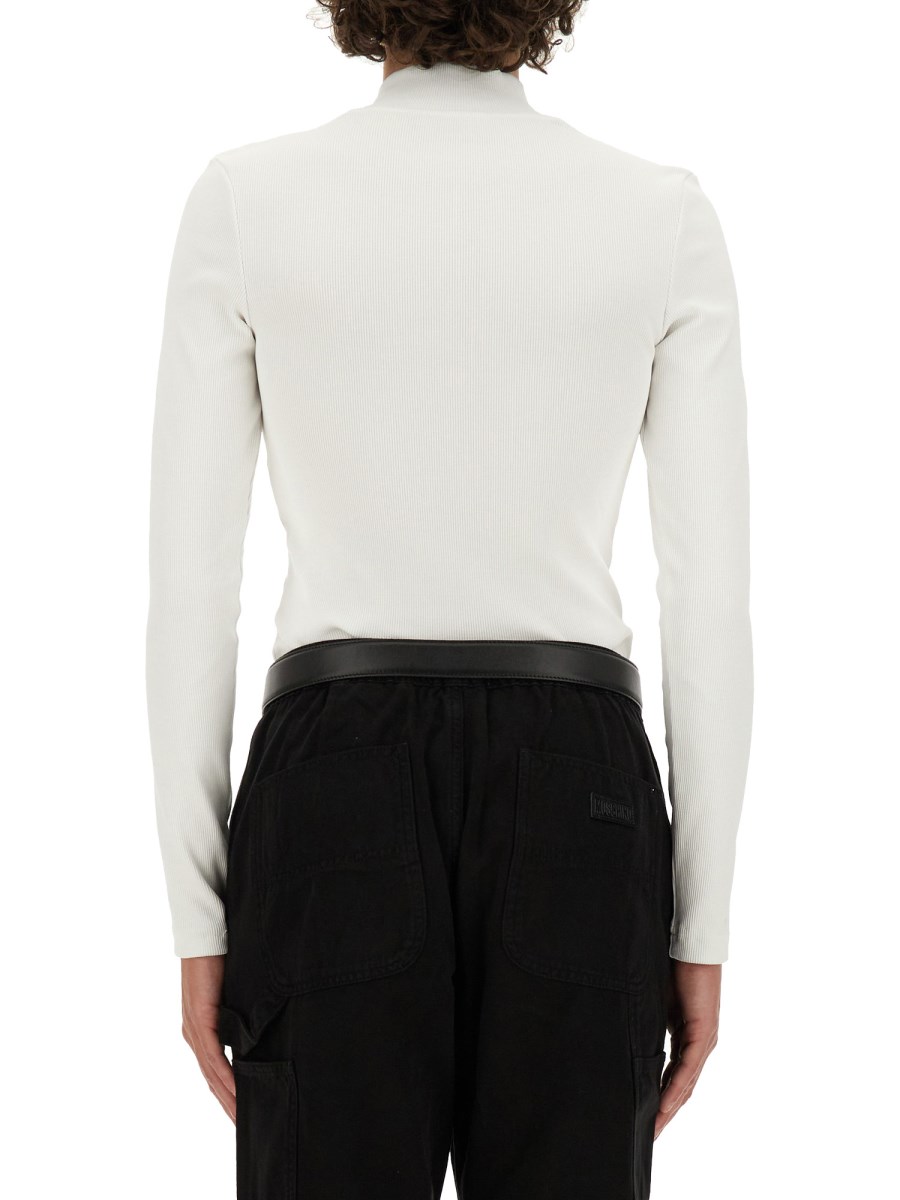 MOSCHINO - UPSIDEDOWN LOGO T-SHIRT - Eleonora Bonucci