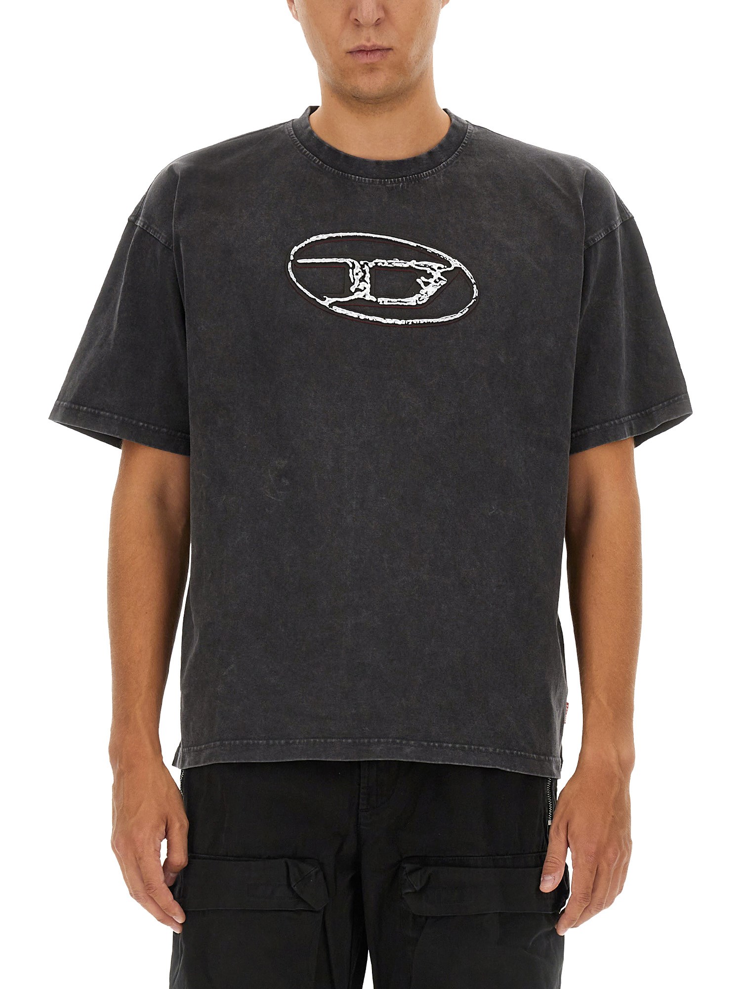 Shop Diesel T-boxt-q22 T-shirt In Black