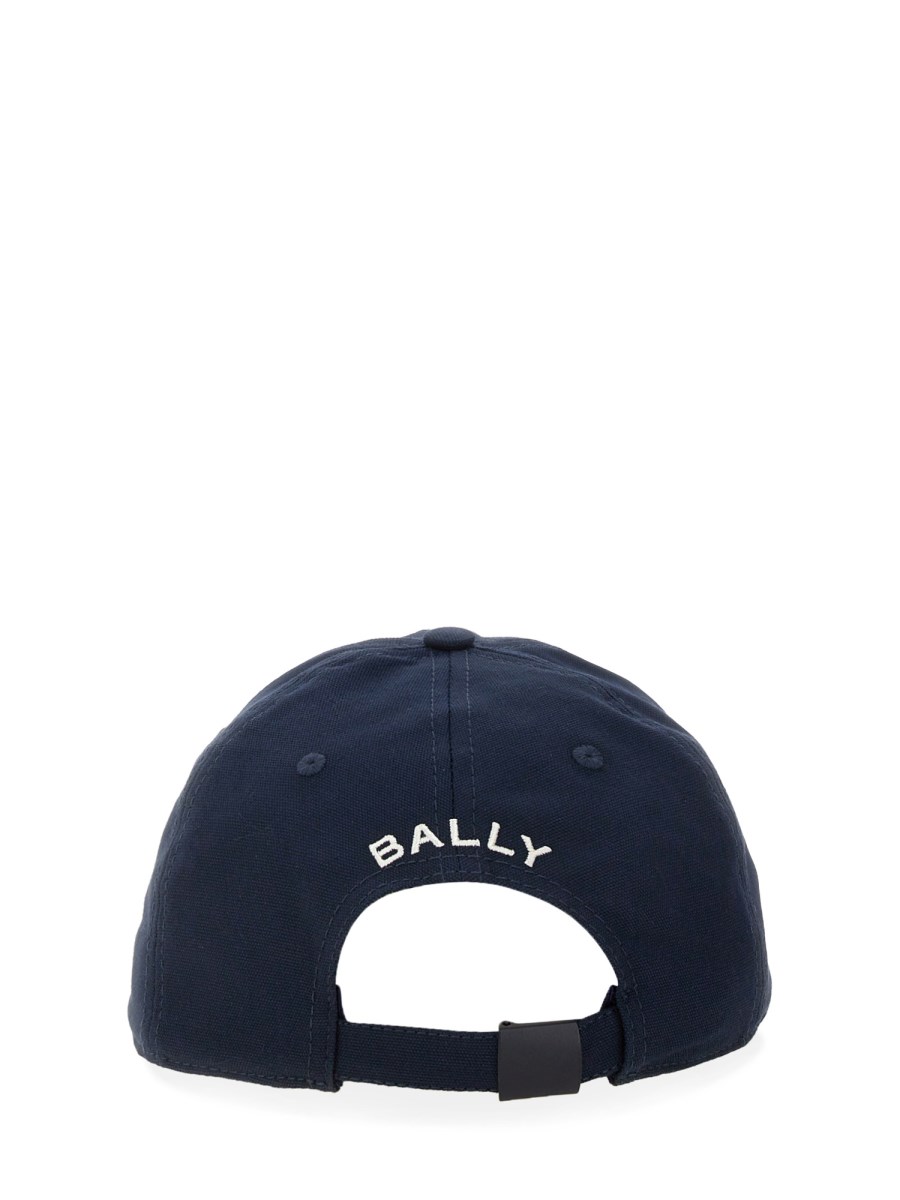 CAPPELLO CON LOGO BALLY CREST