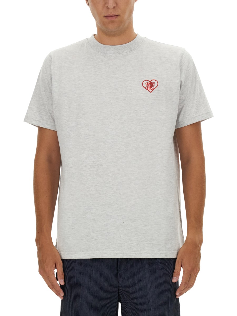 FAMILY FIRST T-SHIRT HEART