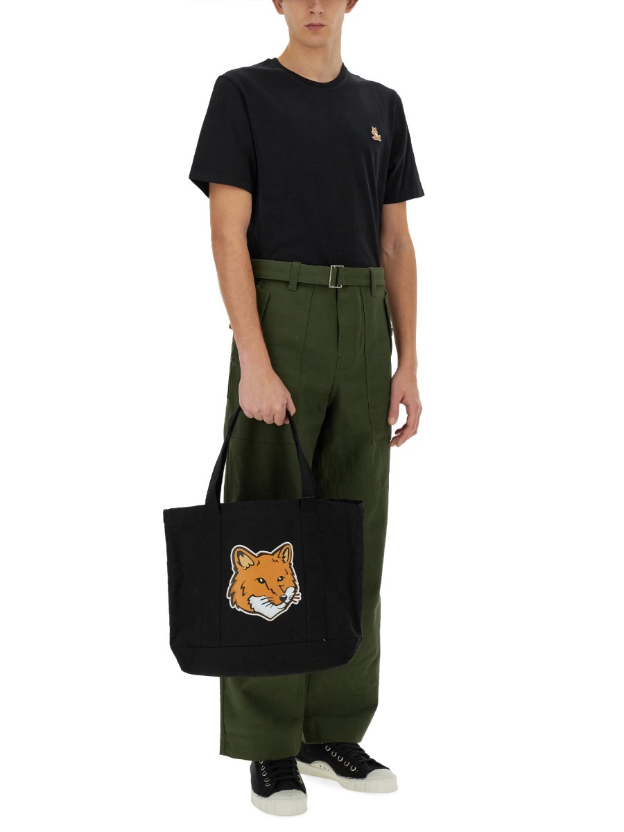 T-SHIRT CON PATCH FOX