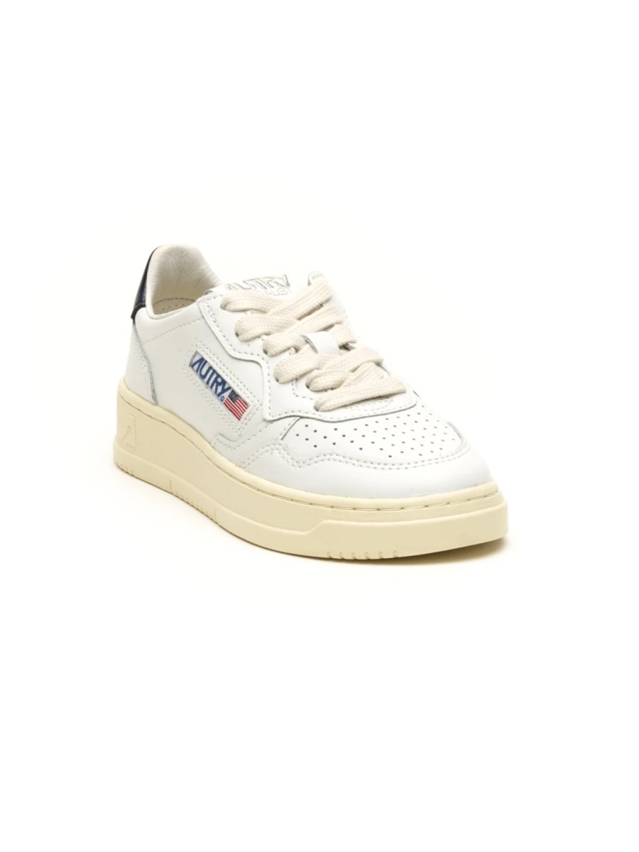 SNEAKER MEDALIST LOW
