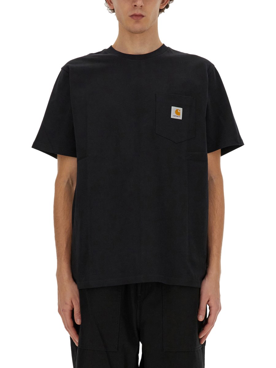 CARHARTT WIP T-SHIRT IN COTONE CON TASCA