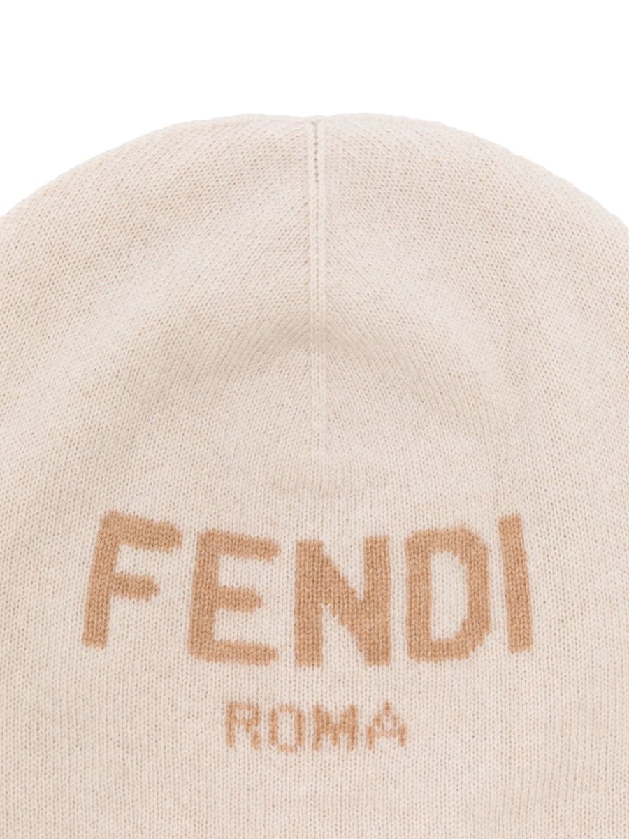 beanie fendi roma