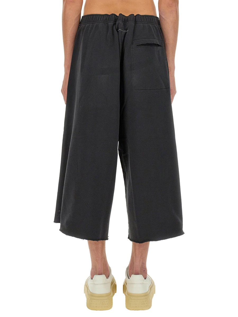 パンツ MM6 MAISON MARGIELA Women Shorts Burmudas S52KA0516 S47848 MM6 Maison Margiela Laminated Straight Denim Shorts | Black