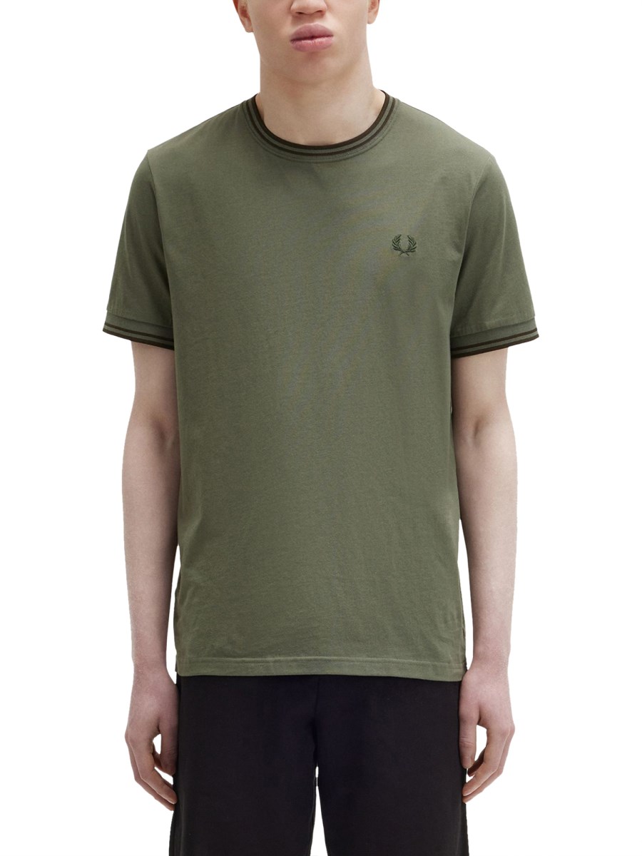 FRED PERRY T-SHIRT CON LOGO