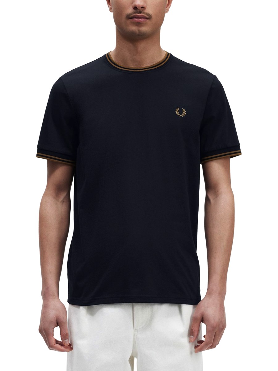 FRED PERRY T-SHIRT CON LOGO