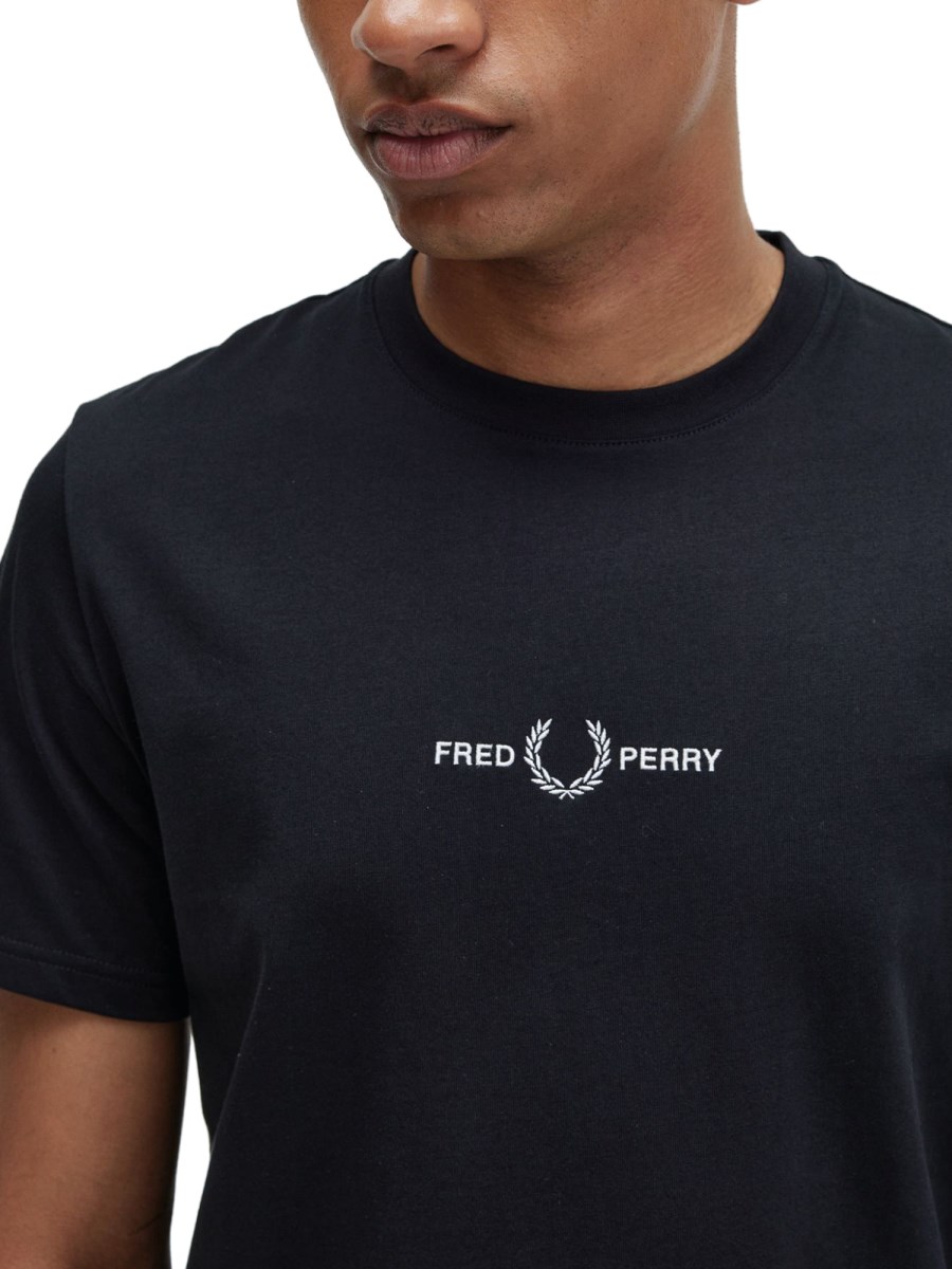 T-SHIRT CON RICAMO LOGO