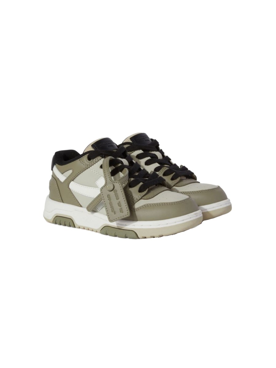 SNEAKER
