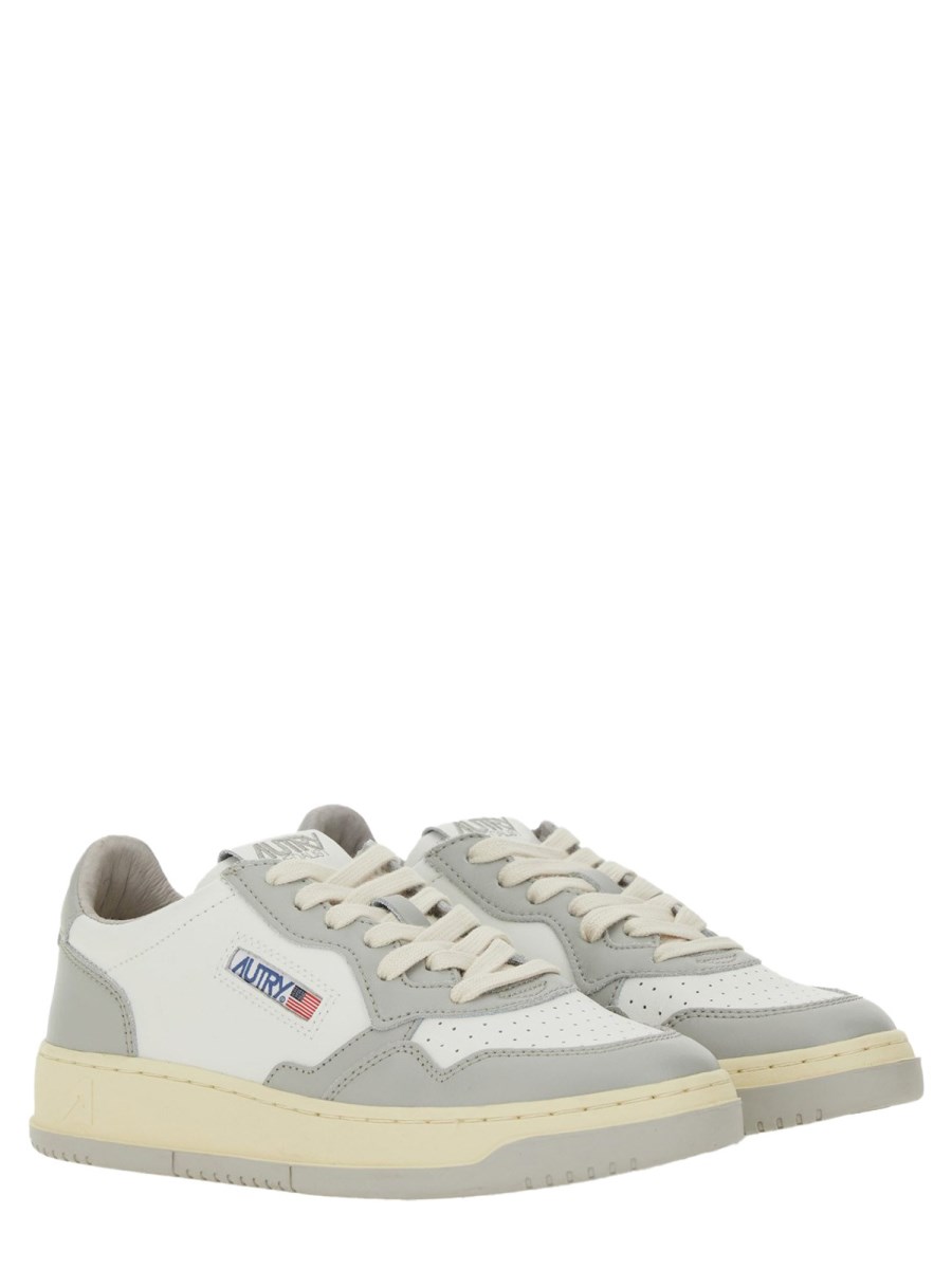 SNEAKER MEDALIST LOW
