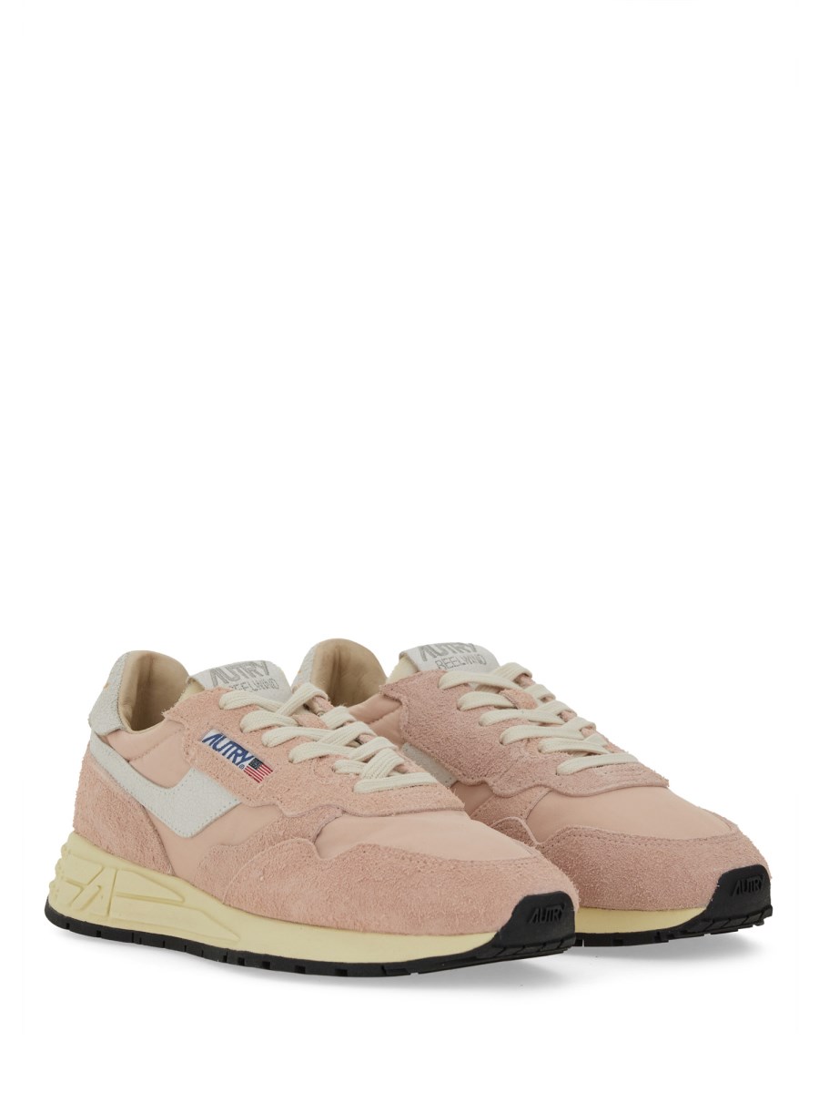 SNEAKER WHIRLWIND