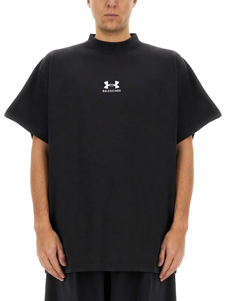 T-SHIRT UNDER ARMOUR® OVERSIZE