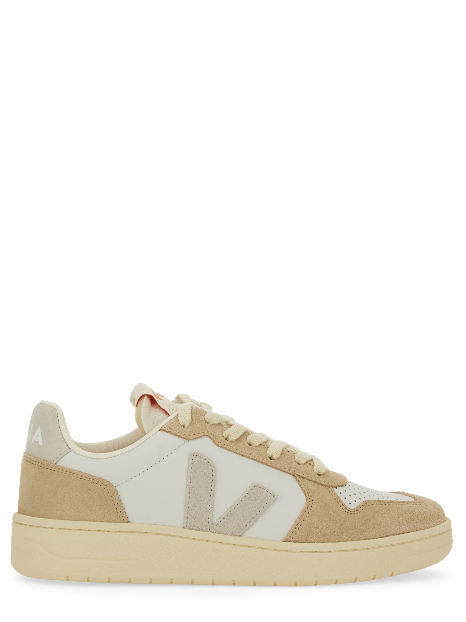 Veja sneaker "v-82" - veja - Modalova