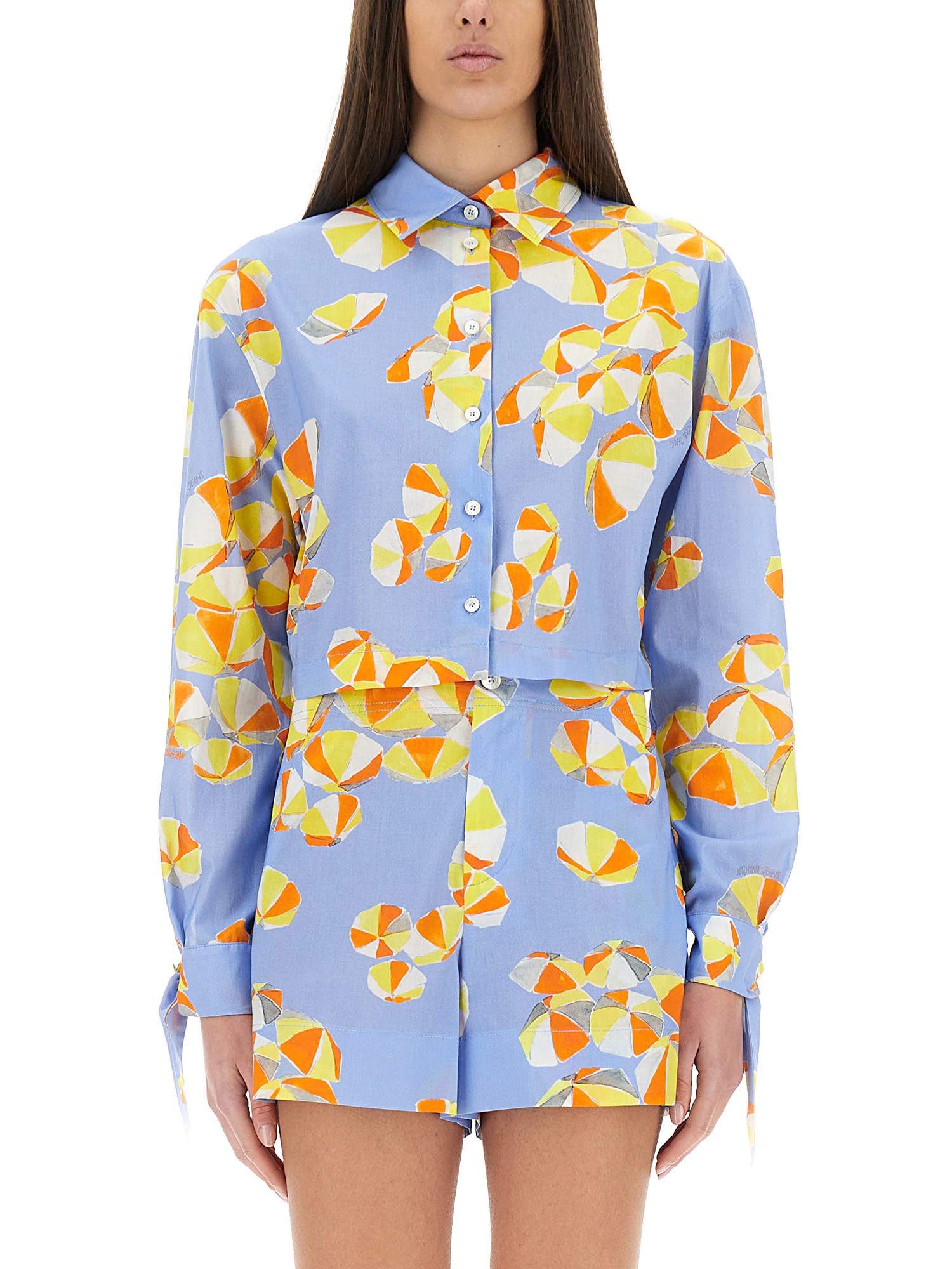 Moschino Jeans Cropped Shirt "beach Umbrellas" In Baby Blue