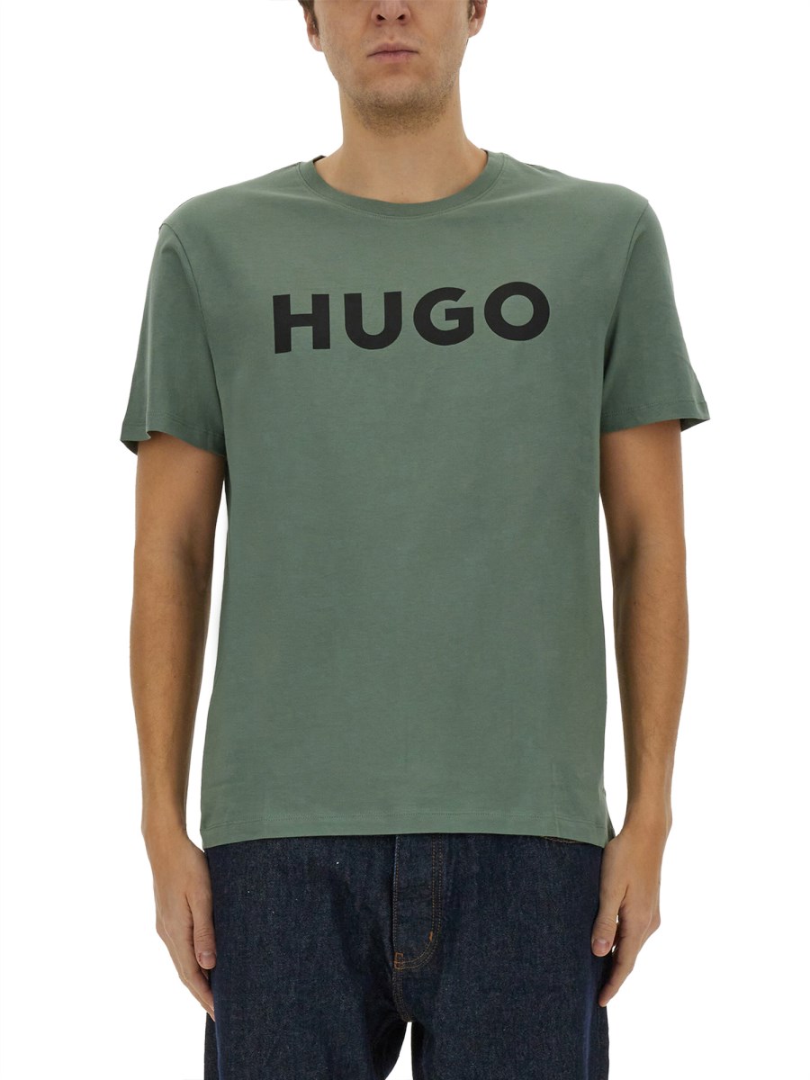 T-SHIRT CON LOGO