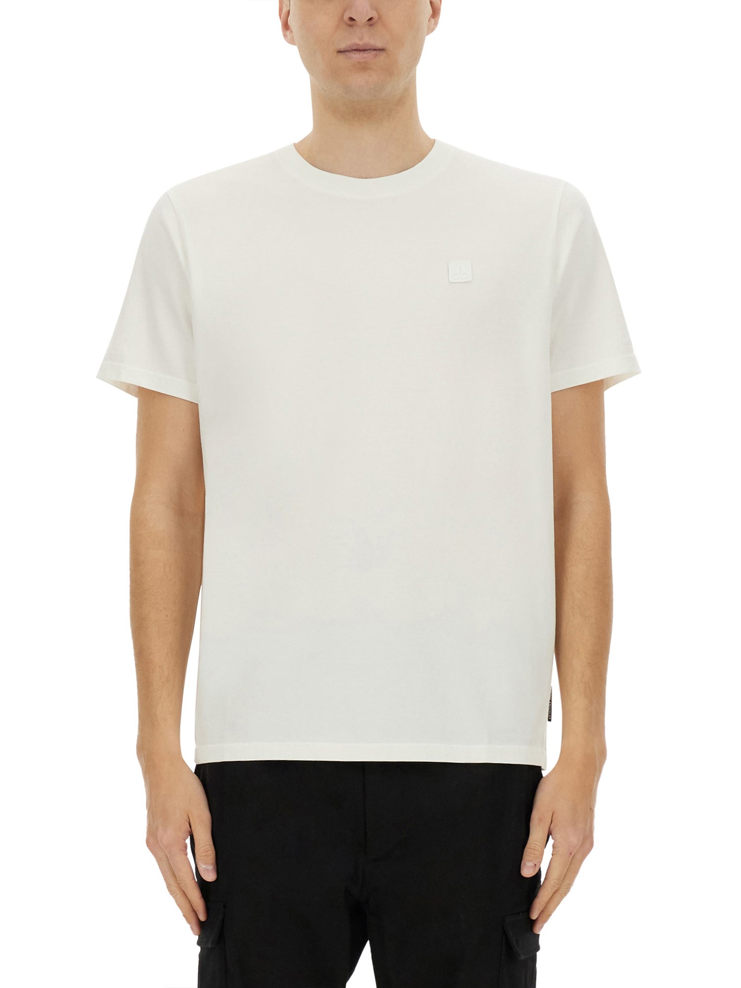 moose knuckles t-shirt 