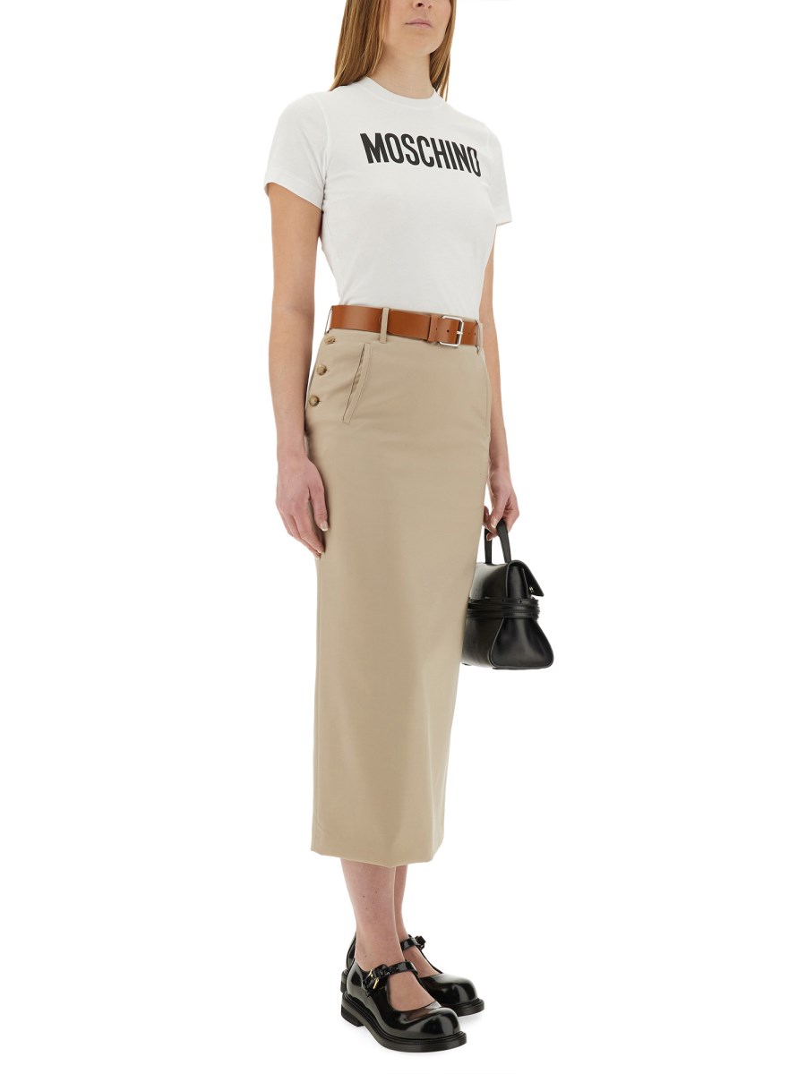T-SHIRT CON LOGO