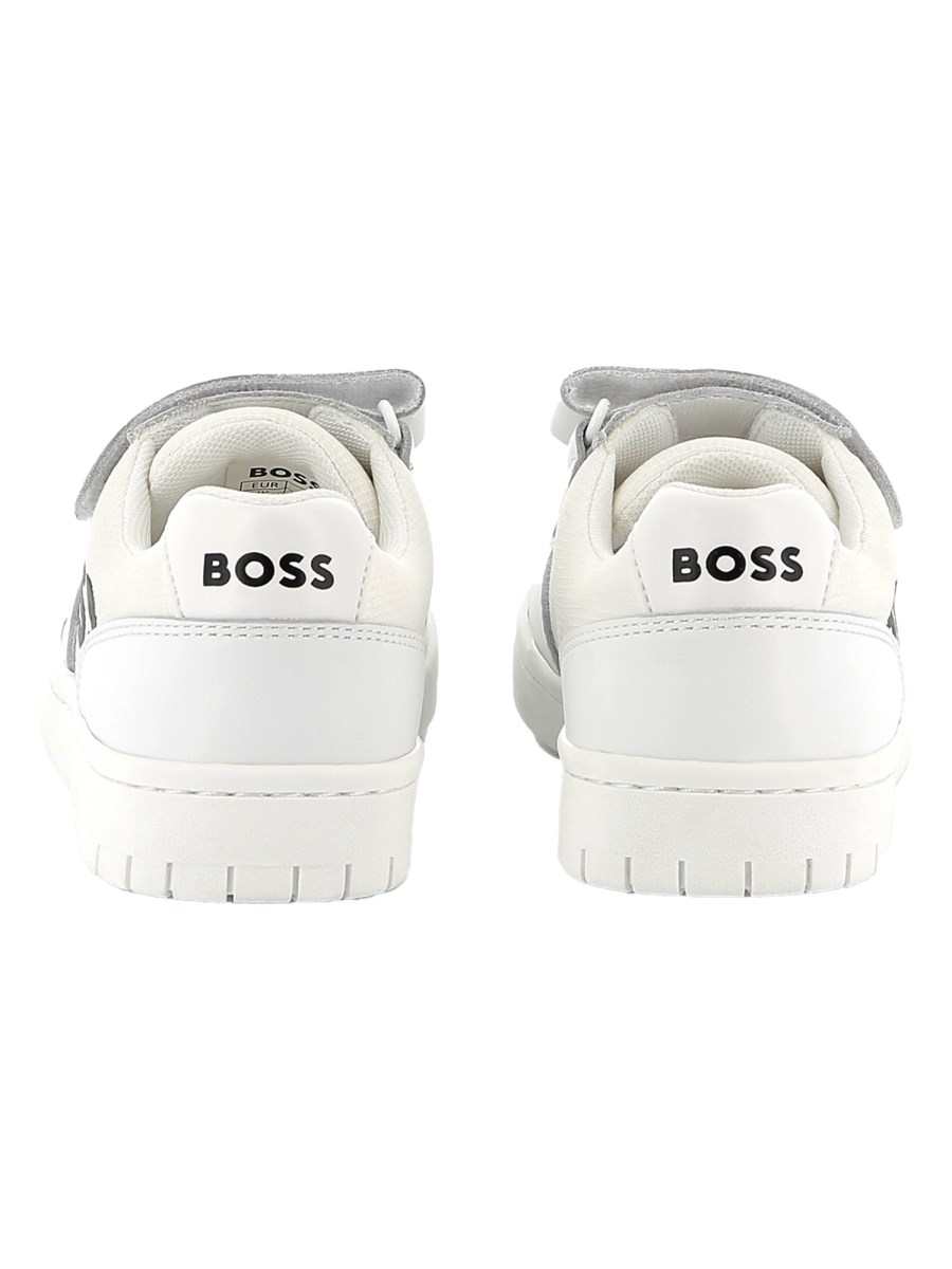 SNEAKER