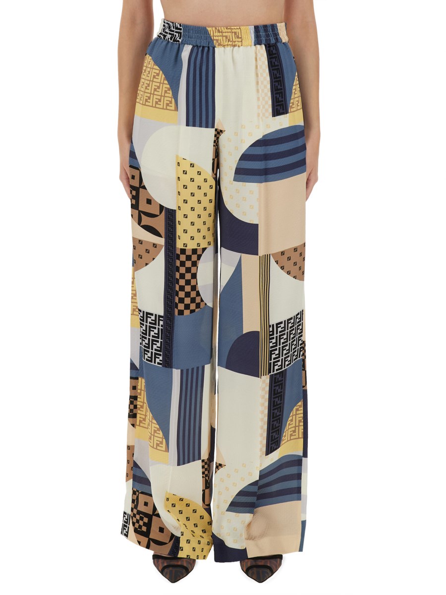 PANTALONE IN SETA CON STAMPA PATCHWORK