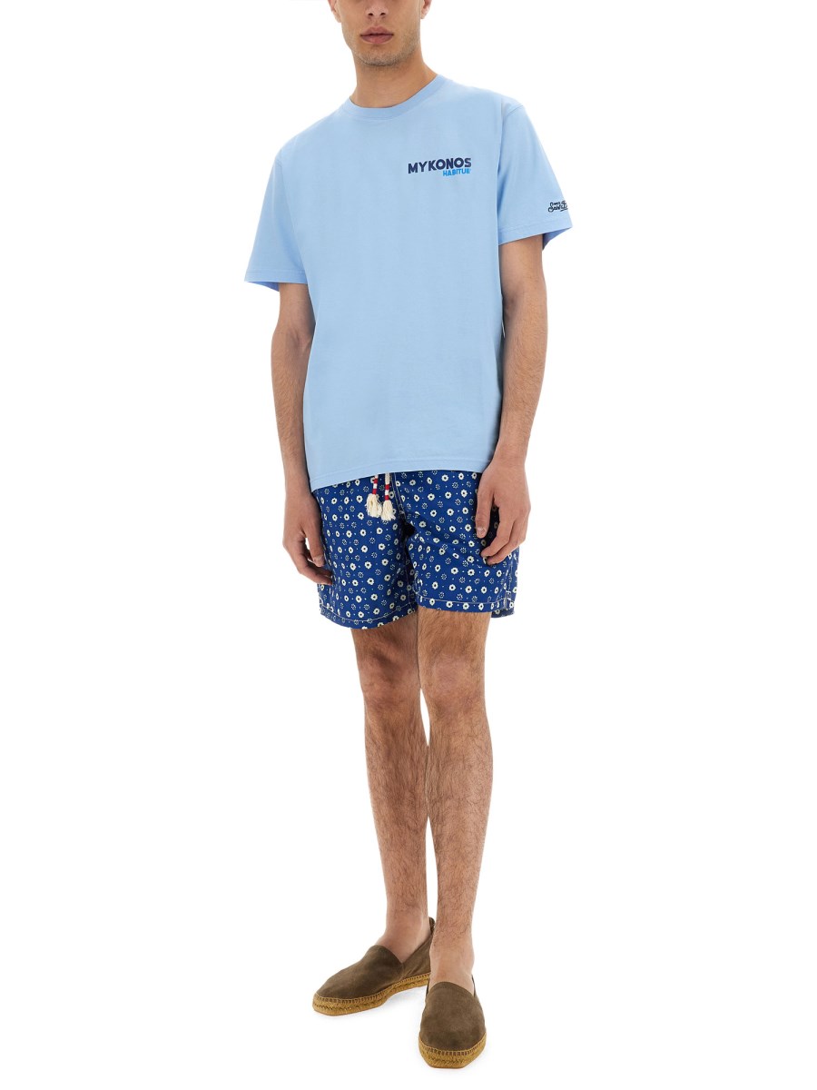 T-SHIRT CON STAMPA 