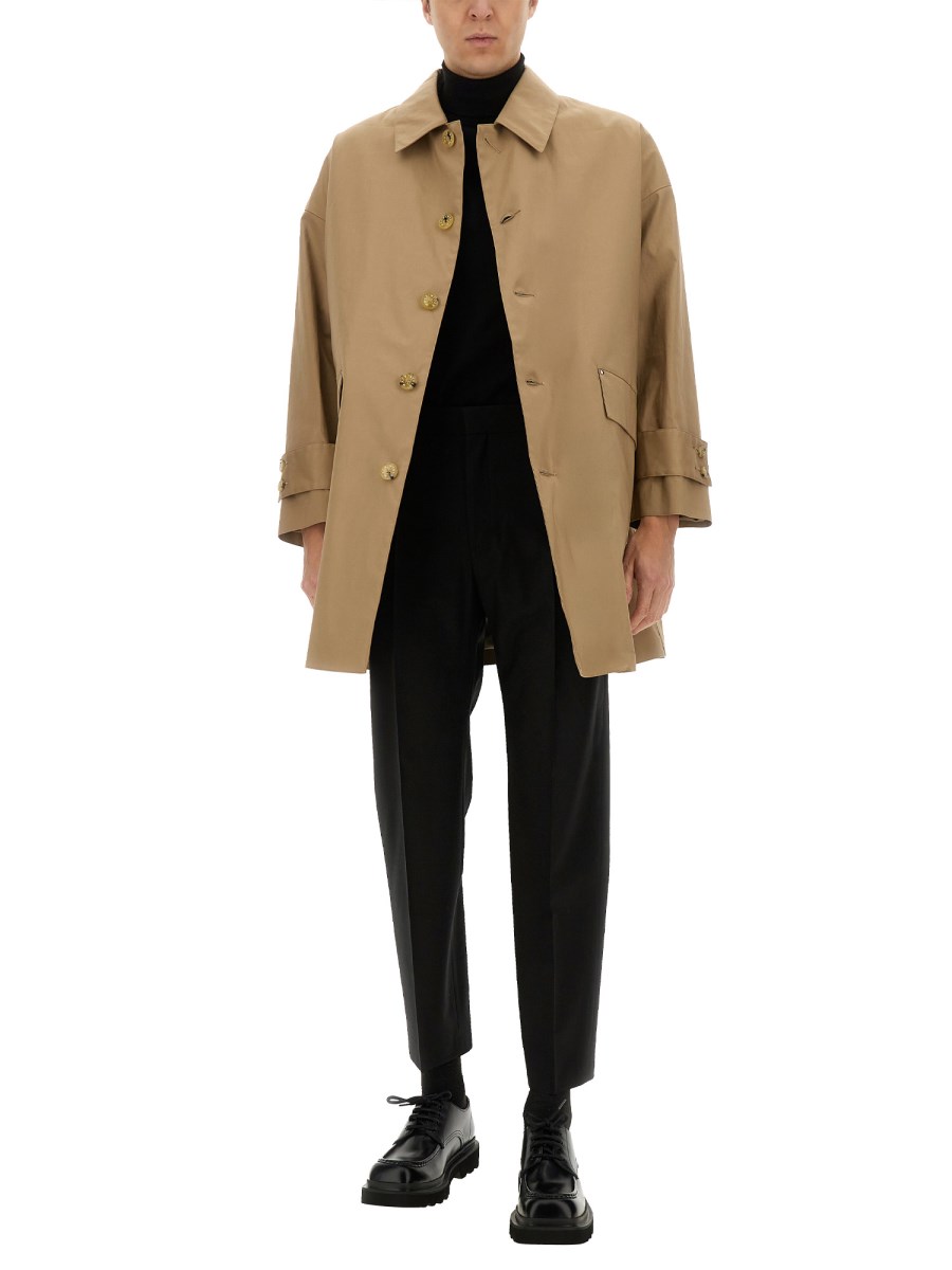 TRENCH CORTO