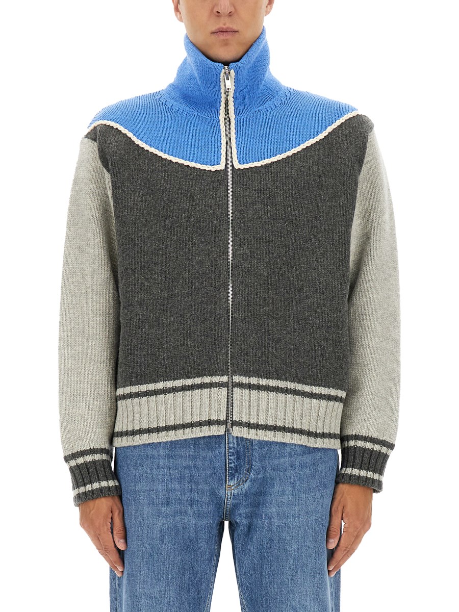 MAGLIA CON ZIP