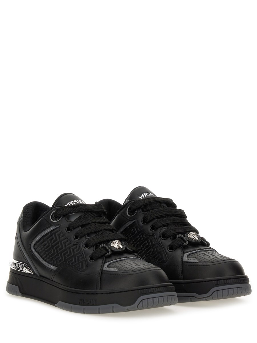 SNEAKER CON GRECA