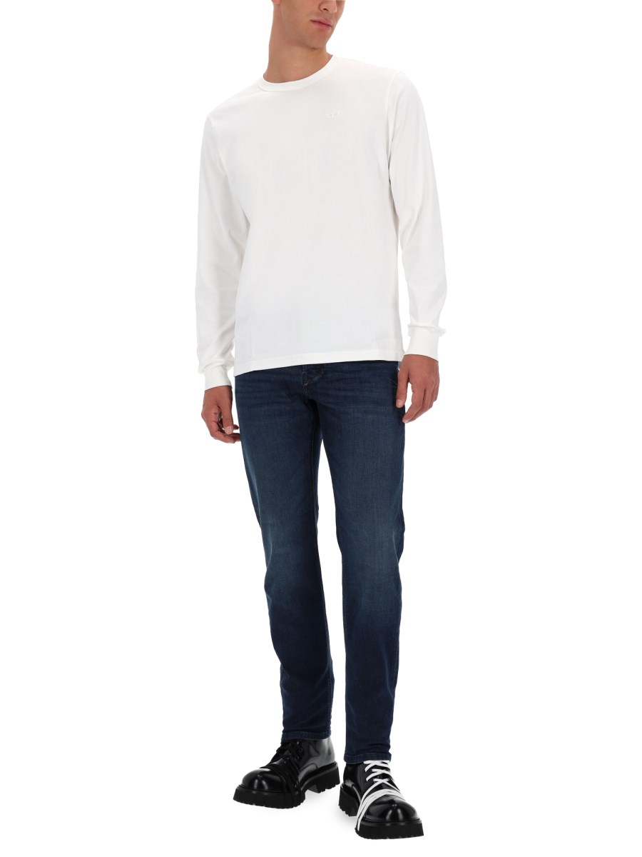 T-SHIRT CON LOGO RICAMATO