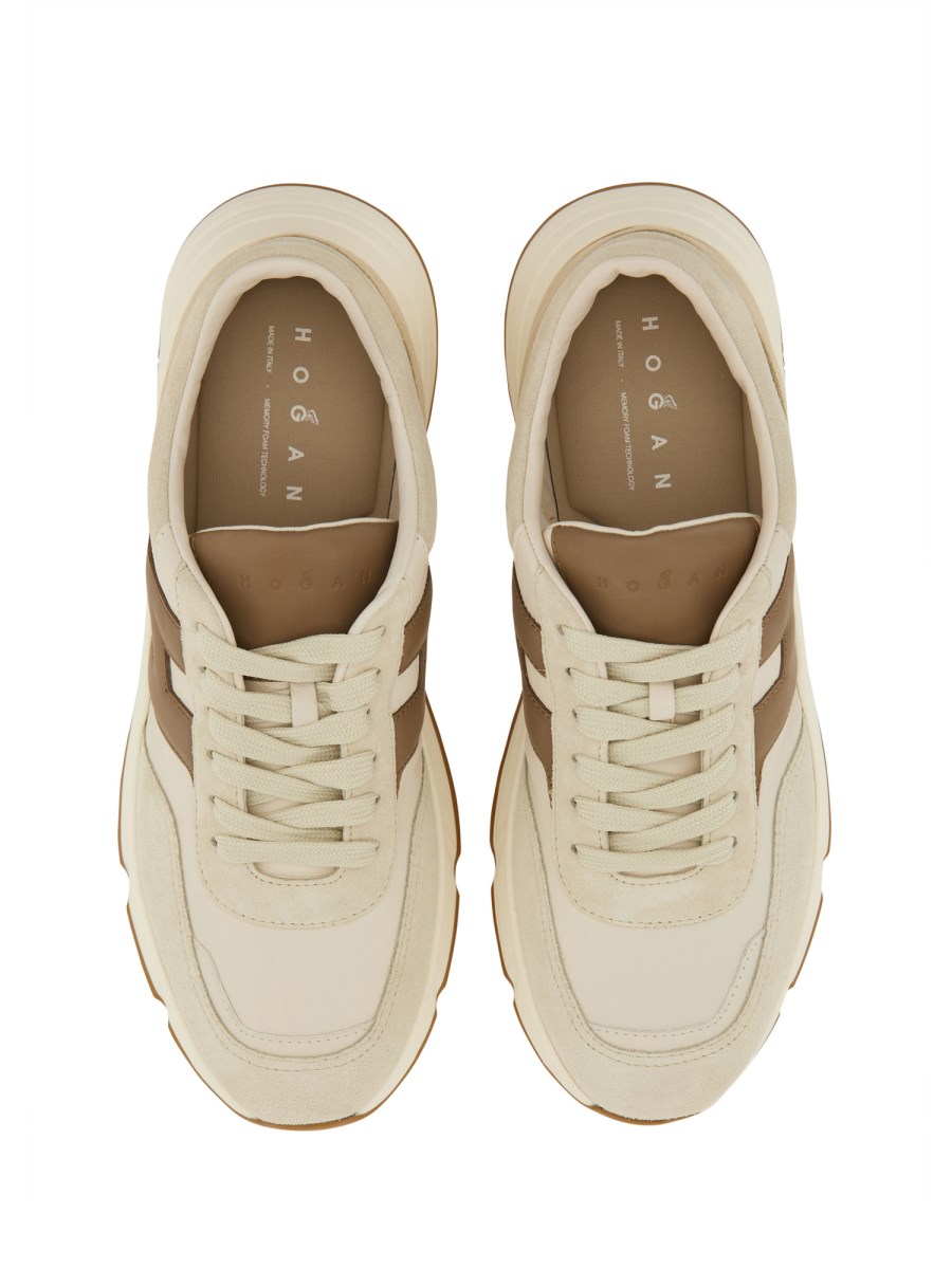 SNEAKER HYPERLIGHT